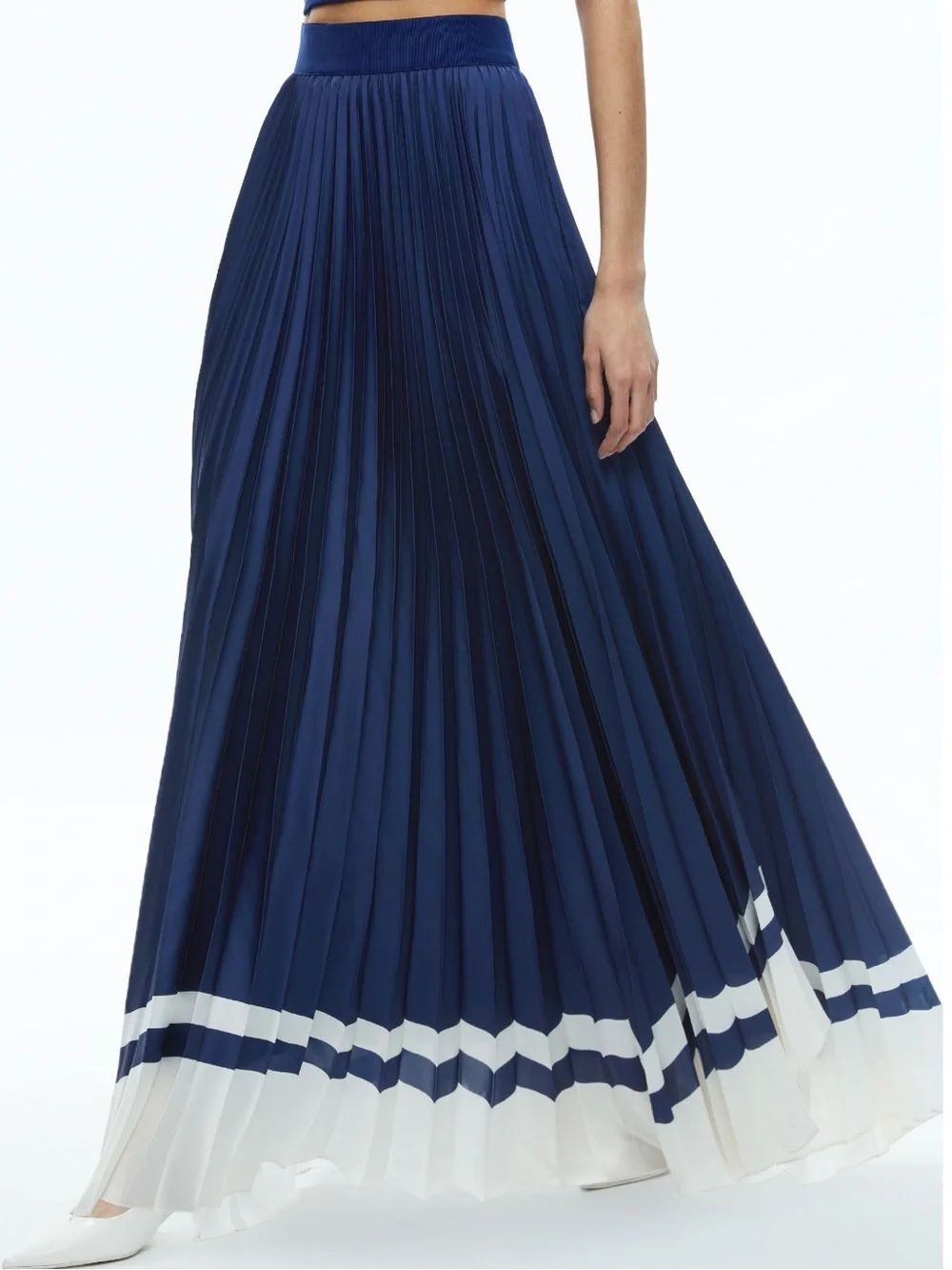 Alice + Olivia Indigo Blue/Off White Pleated high Waist Maxi Skirt Size 4.NWT